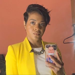 Meet your Posher, Regina